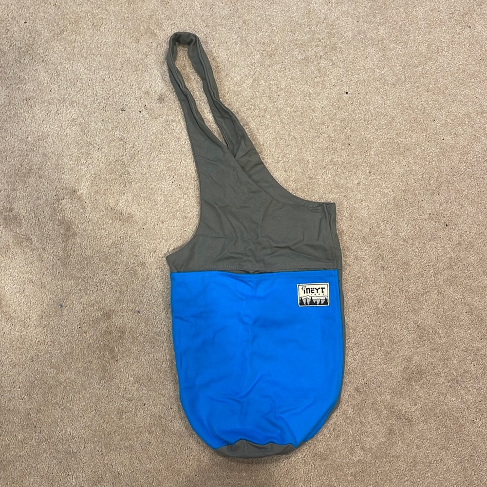 INEYT YOGA BAG - NEVER USED